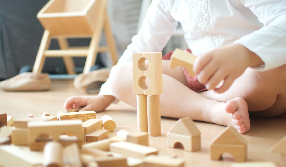 Juguetes de madera para niños: una opción clásica con funciones desde ocio y hasta terapéutica